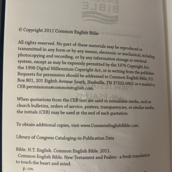 Holy Bible Common English Bible 2011 New Testament with Psalms Leather Softshell - Picture 8 of 13